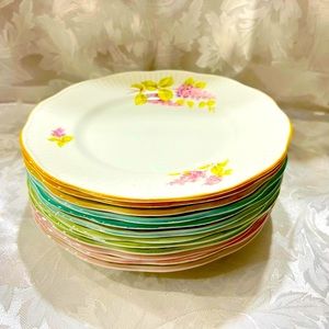 Vintage QUEENS Centenary Dear set of 12 Pieces 4 Colors Made in England 1975